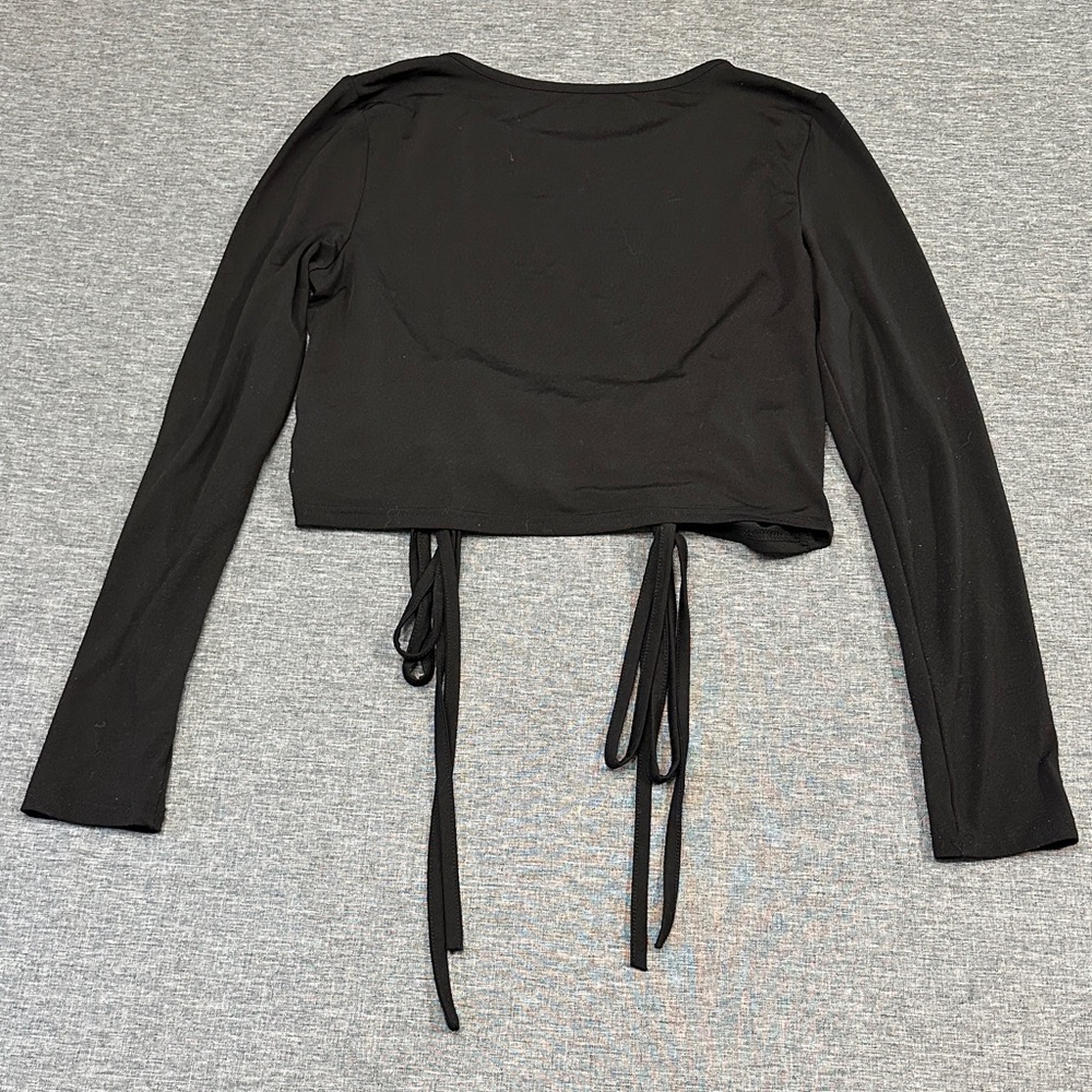 Cropped Ruched Long Sleeve Top - Picture 4 of 5